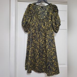 SZ (14) BLACK/GOLD PRINT MIDI SHORT SLEEVE H&M DRESS